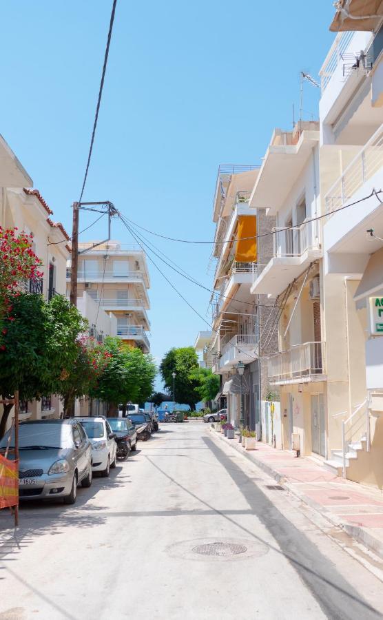 Whitehouse Loutraki Apartment Екстериор снимка